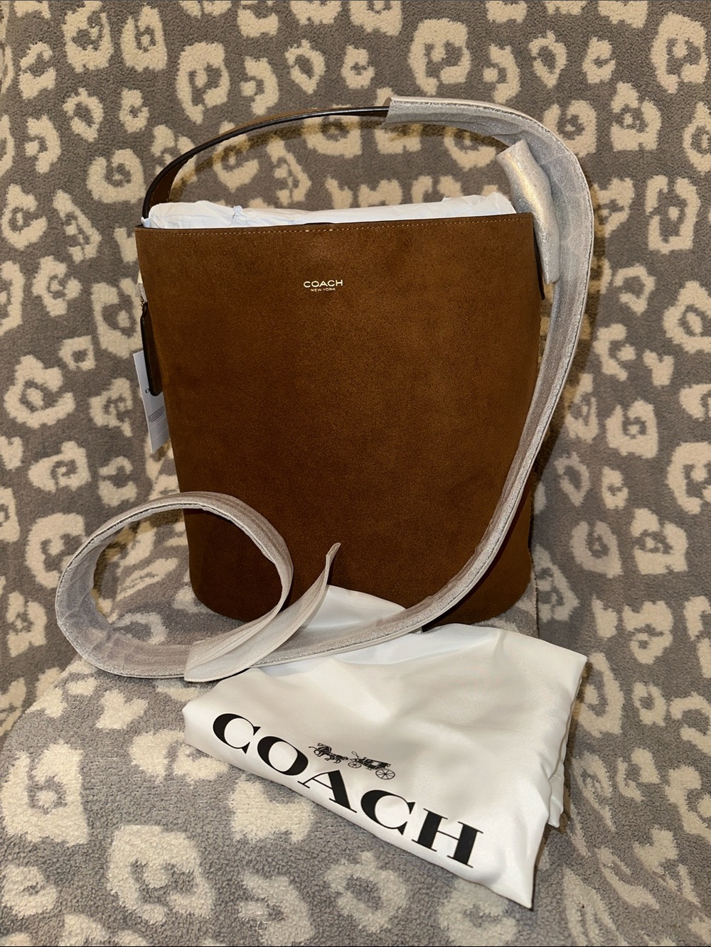 Authentic COACH Bleecker Medium Suede Bucket Bag New & Never Used 🥰😍